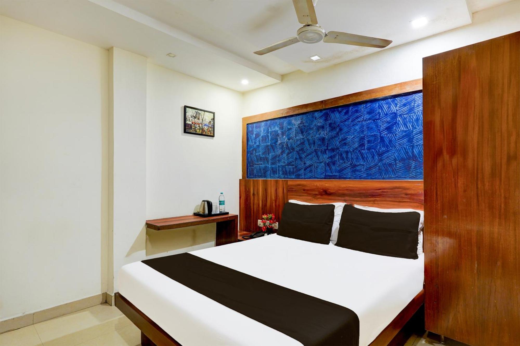 Hotel O Queen Shell Residency Vadapalani Chennai